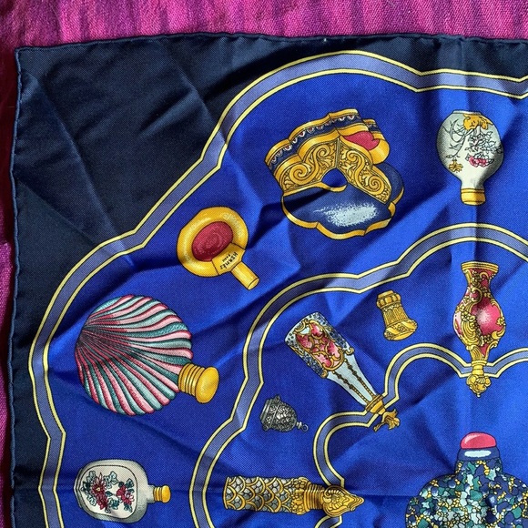 ❤️Hermès Perfume Bottle Silk Square Scarf! - Picture 4 of 10